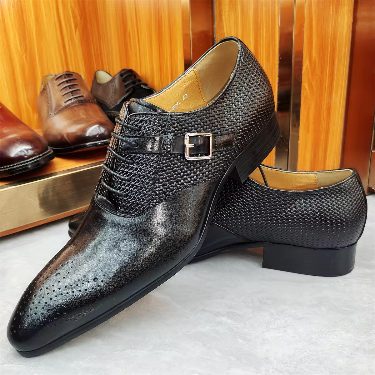 Croc Dominion – Buckle Edition