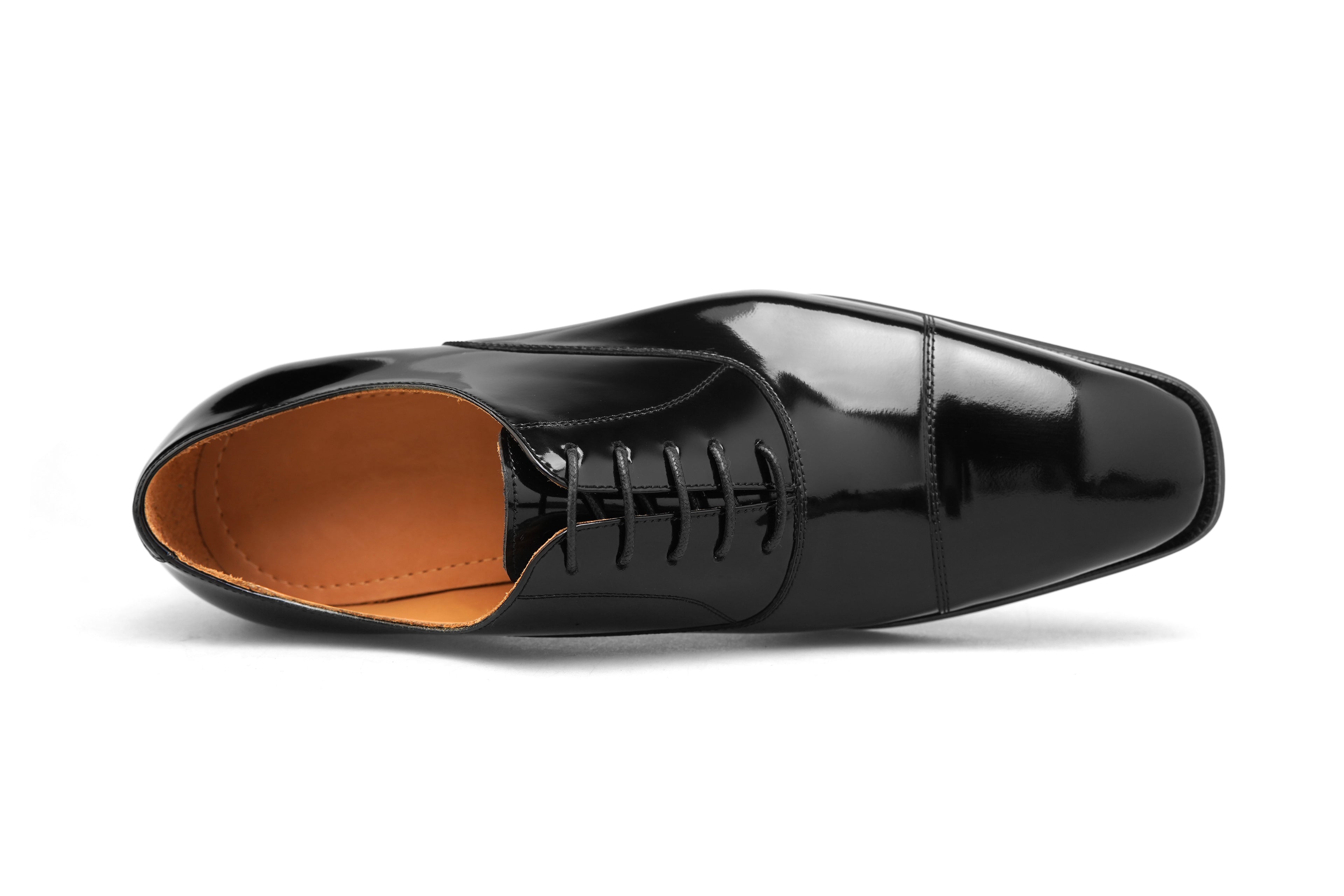 Full-Grain Leather Oxfords – Crafted for Excellence