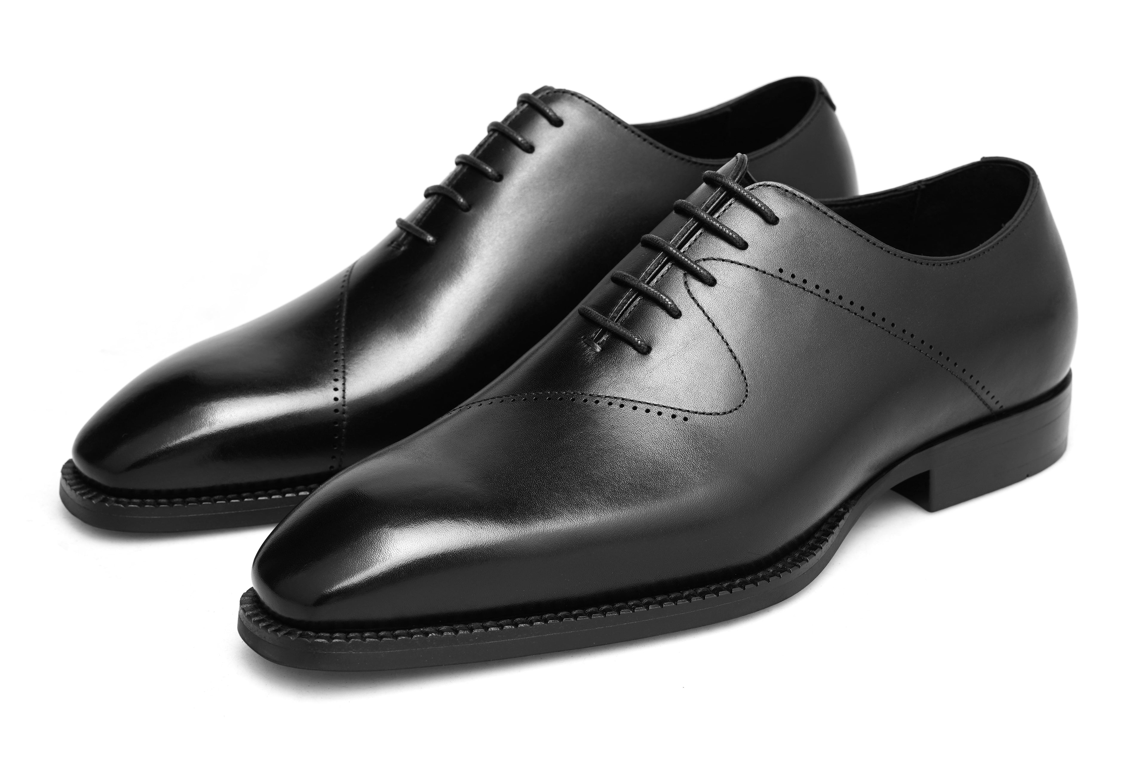 Men’s Classic Cap-Toe Oxfords – Signature Design