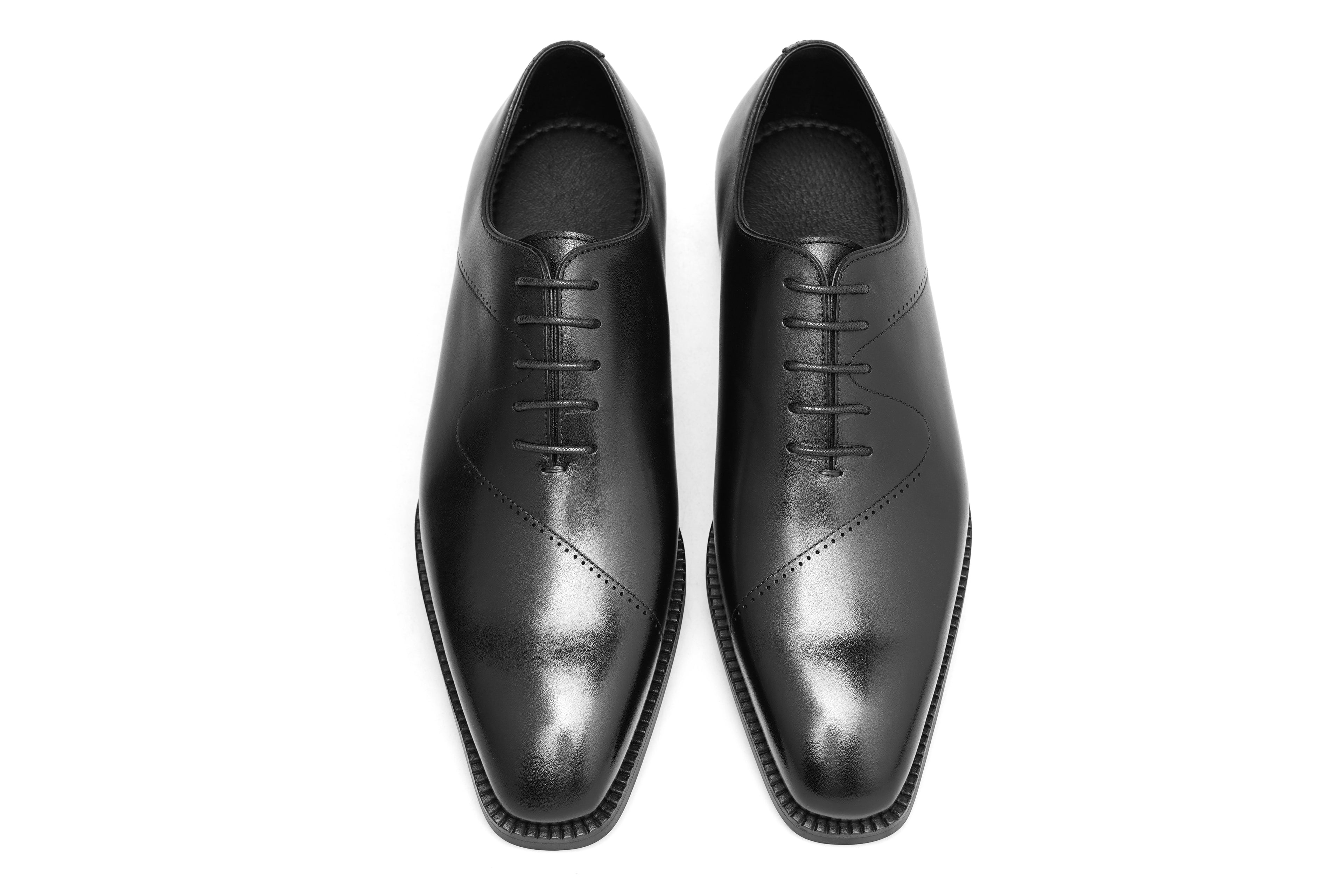 Men’s Classic Cap-Toe Oxfords – Signature Design
