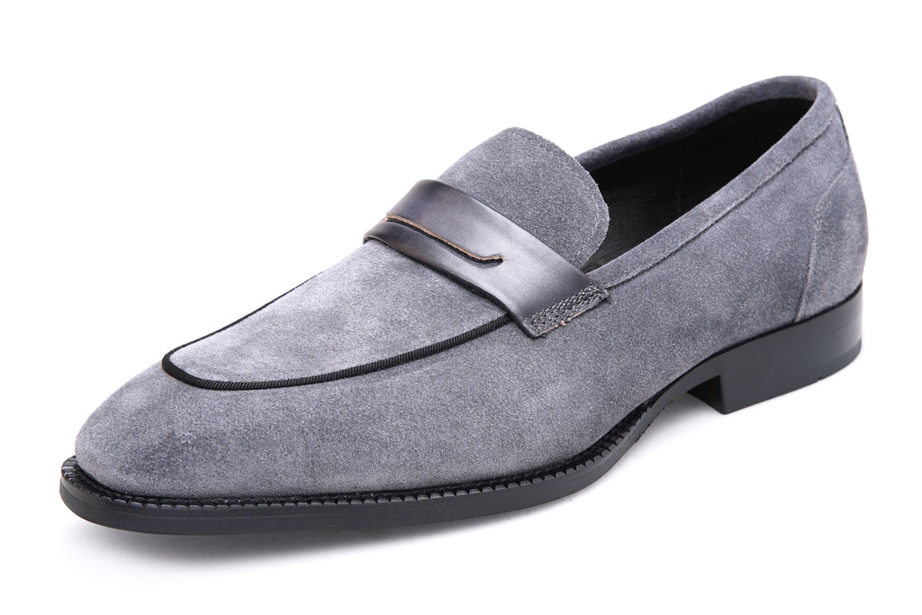 Elegant Italian Suede Leather Loafers – Timeless Design & All-Day Comfort