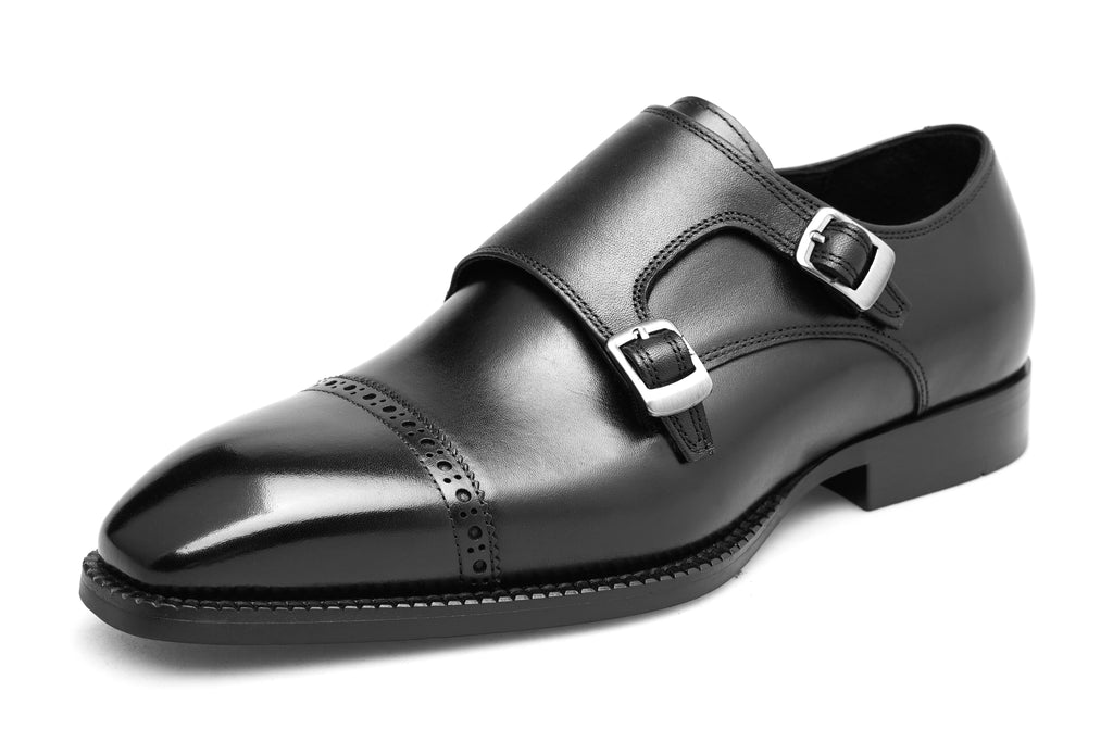 Crafted from Italian calf leather with fine stitching and a hand-polished finish