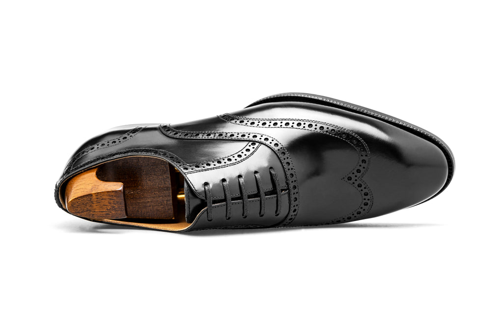 Polished Italian Leather Oxfords – Modern Gentleman’s Choice