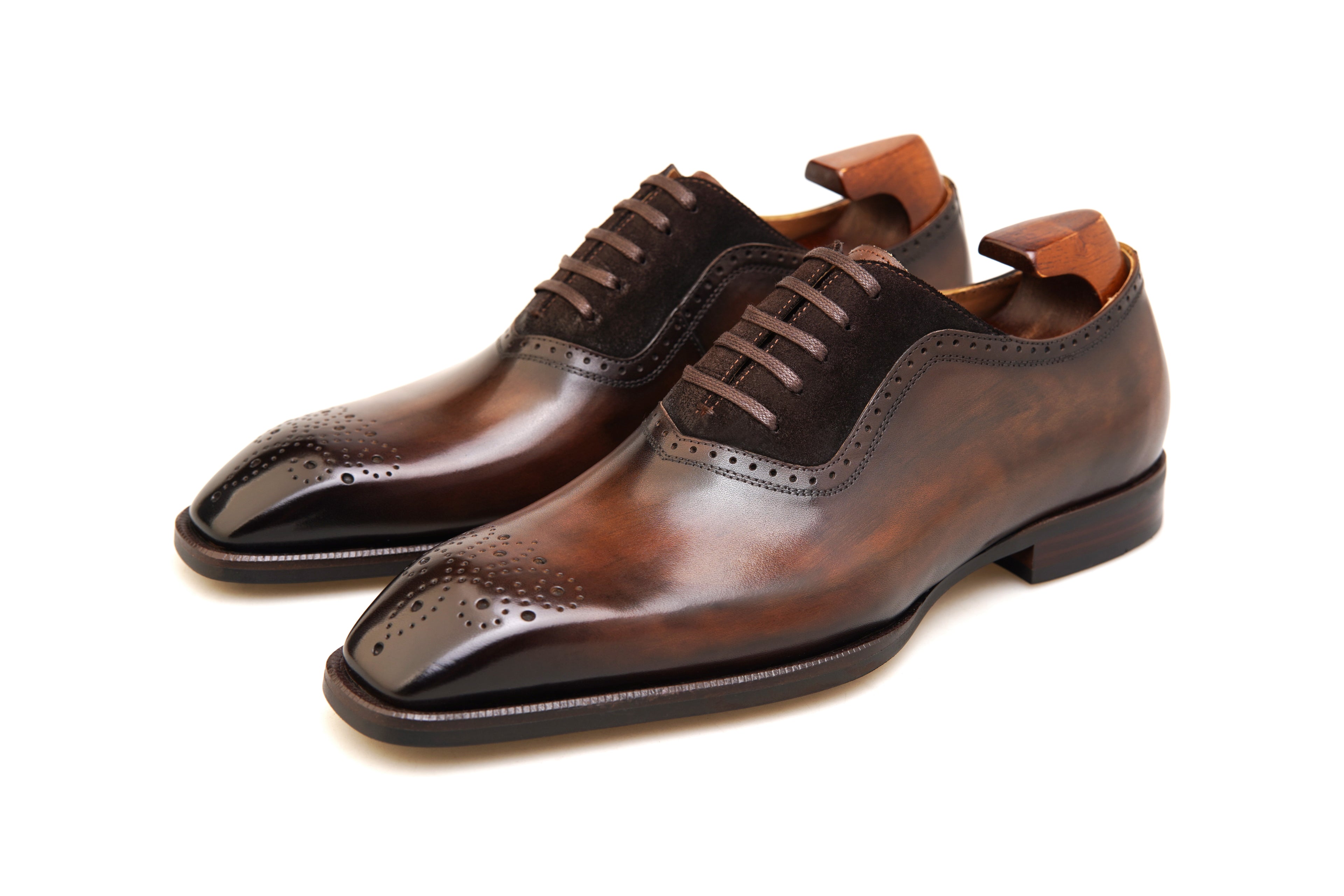 Men’s Hand-Polished Oxfords – Sleek and Versatile