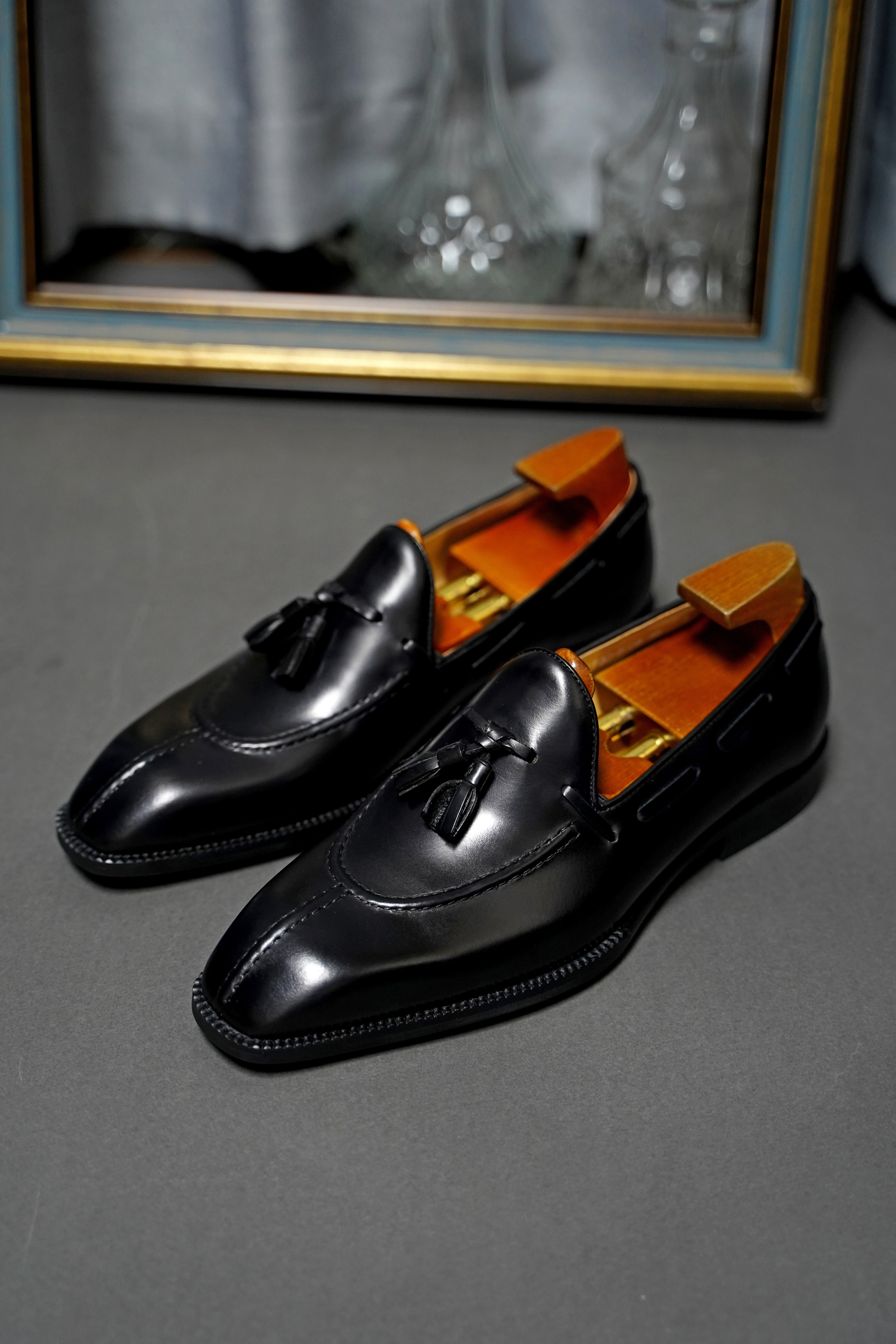 Men’s Polished Leather Loafers – Classic Design, Supreme Comfort