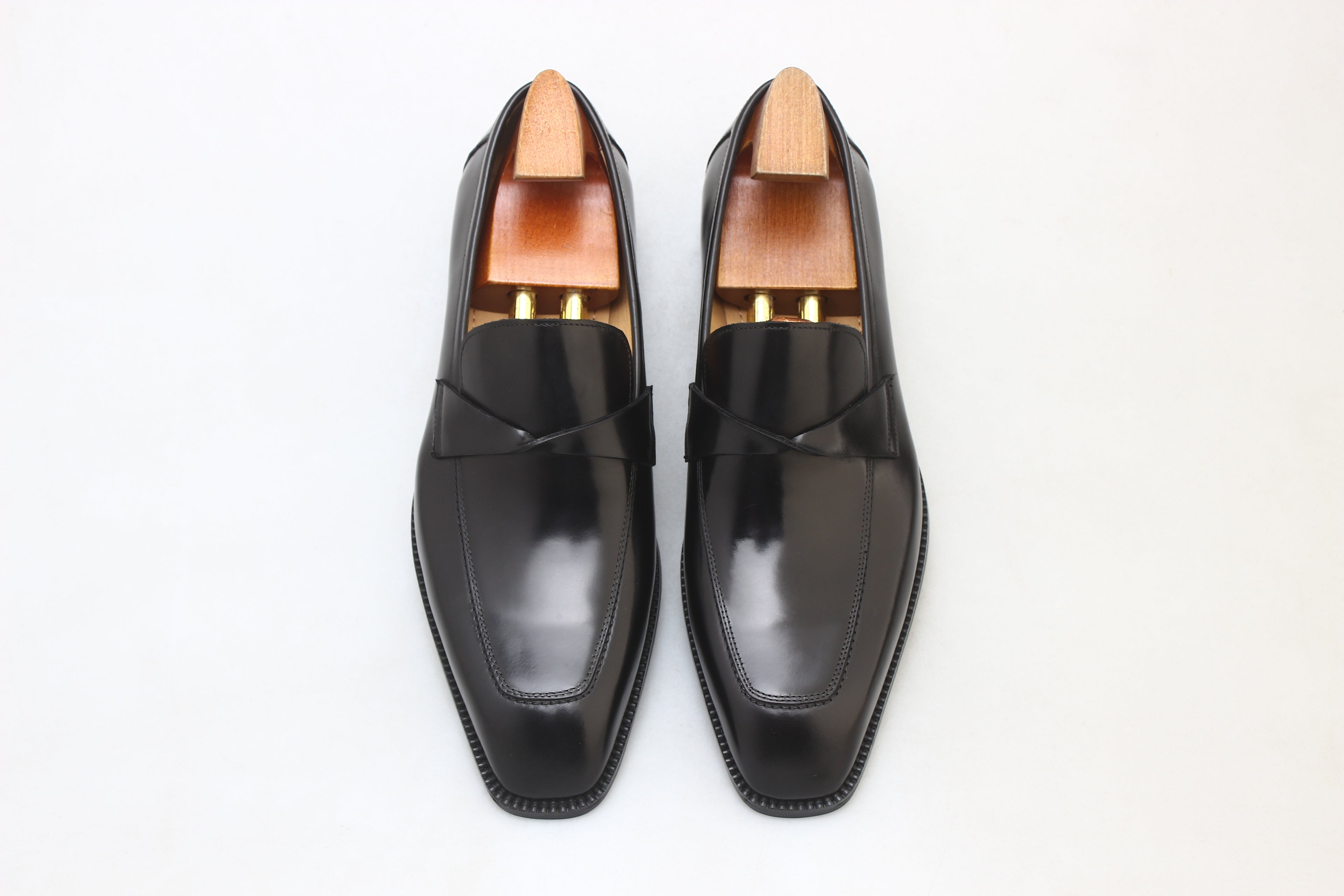 Men’s Polished Loafers – Heritage Craft, Modern Fit