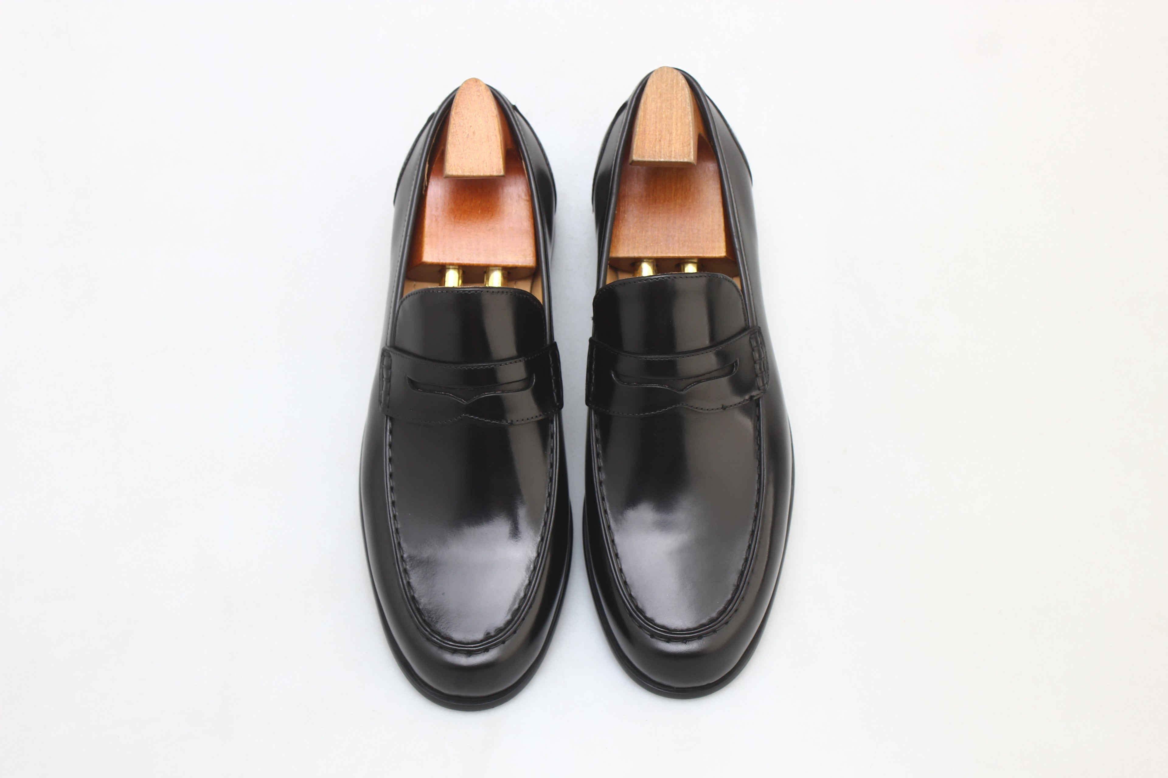 Men’s Handcrafted Leather Loafers – Refined Comfort, Timeless Appeal