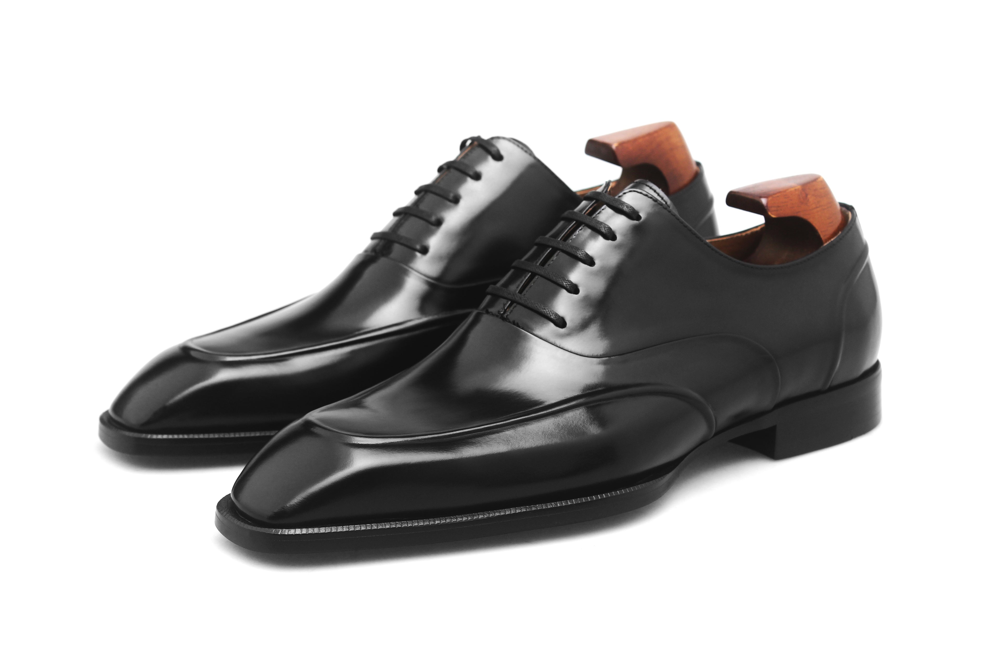 Elegant Cap-Toe Oxfords – Artisan Detailing