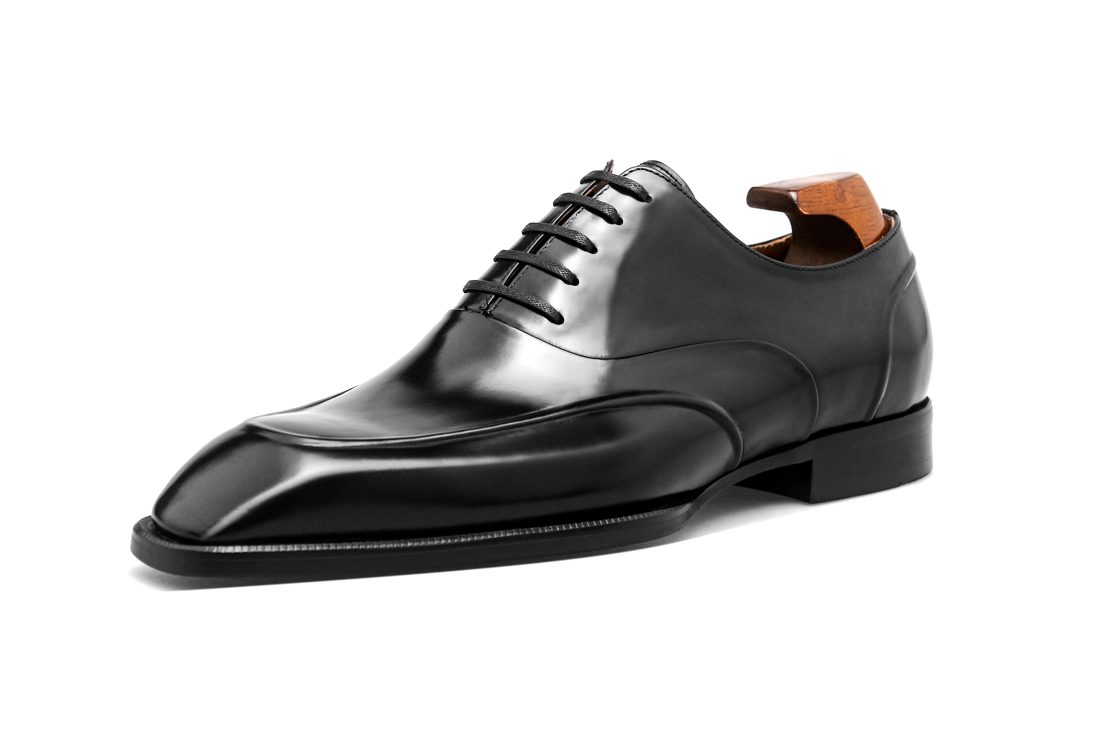 Elegant Cap-Toe Oxfords – Artisan Detailing