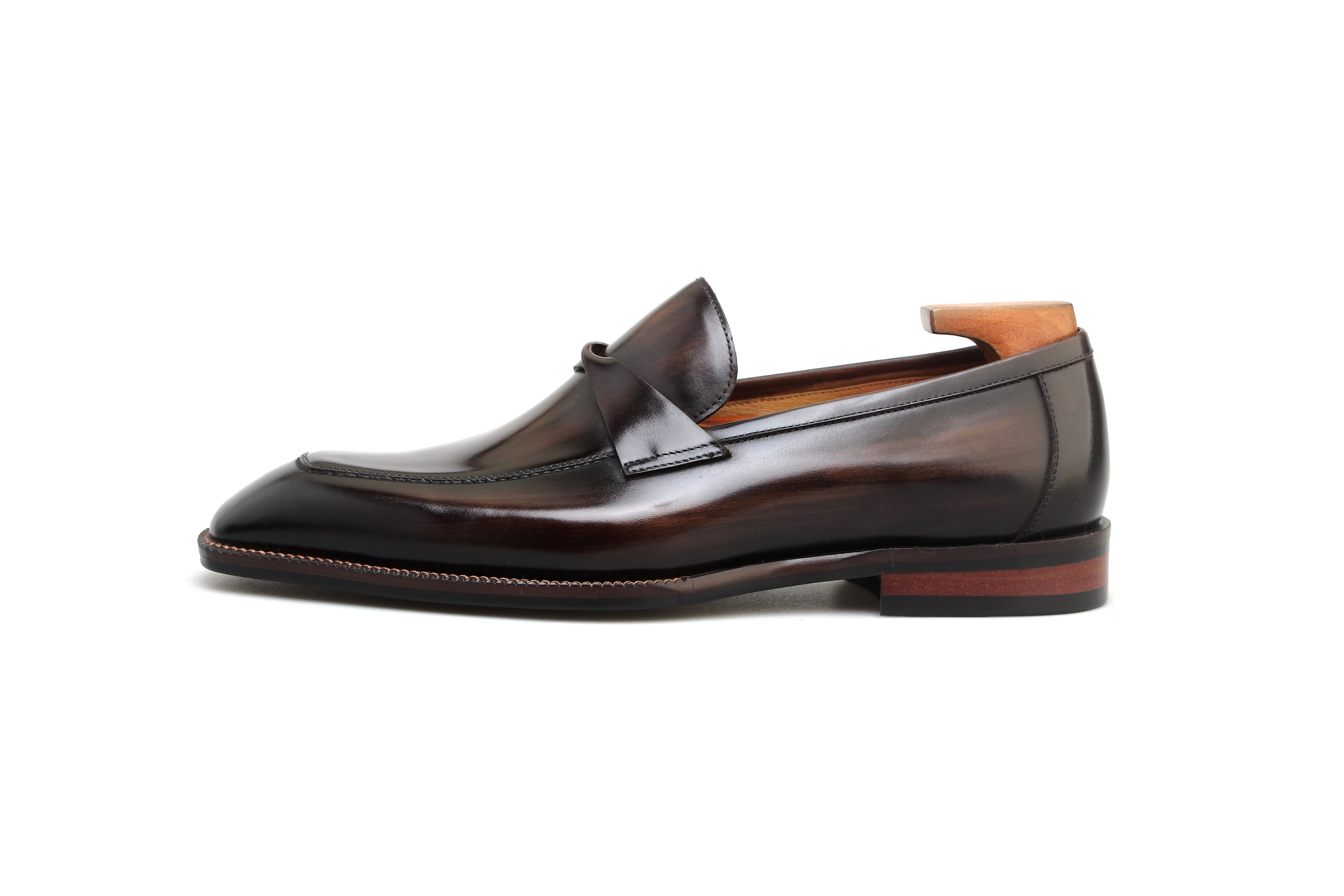 Luxury Slip-On Loafers – Timeless Comfort, Modern Design