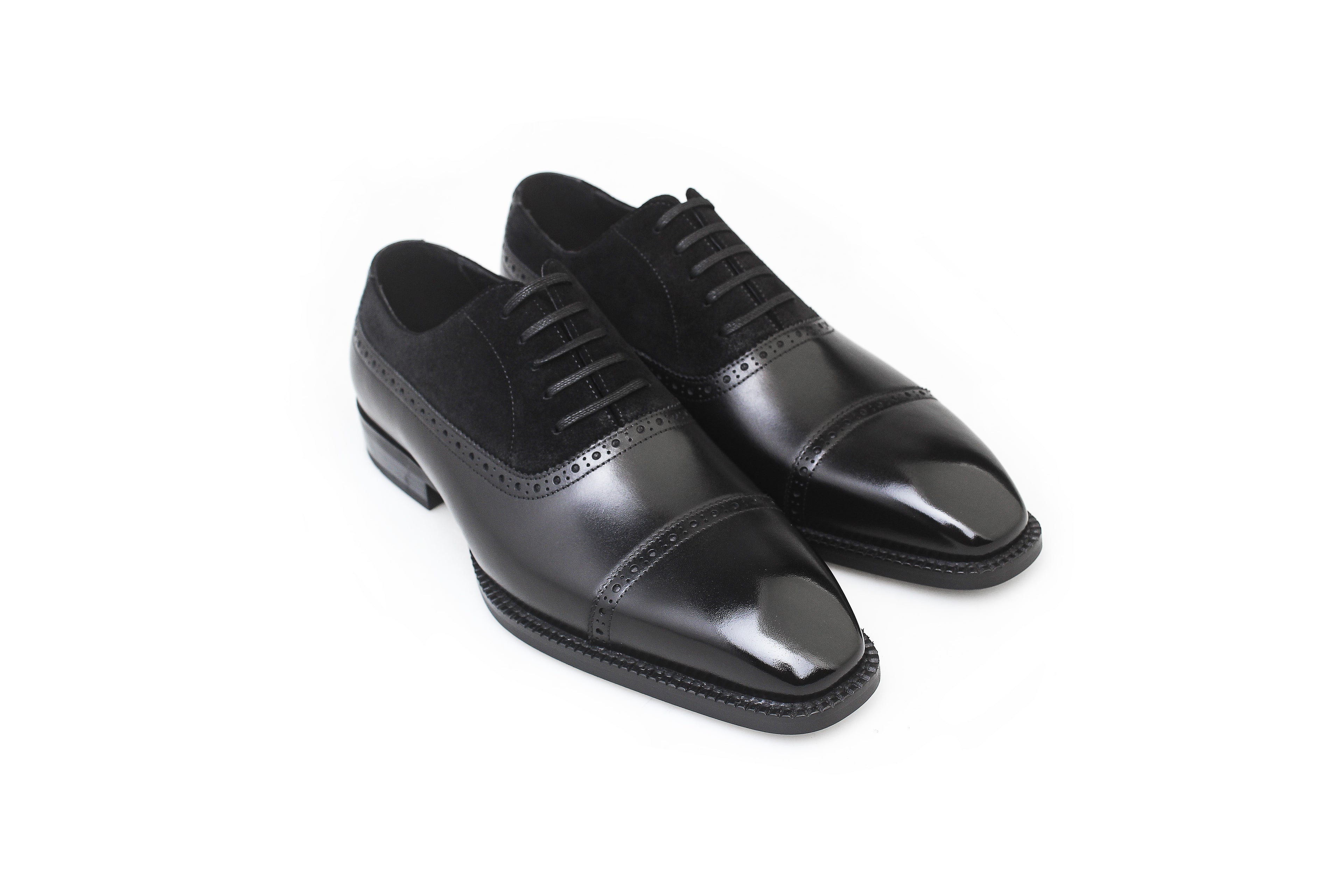 Classic Leather Oxford Shoes – Enduring Style & Comfort