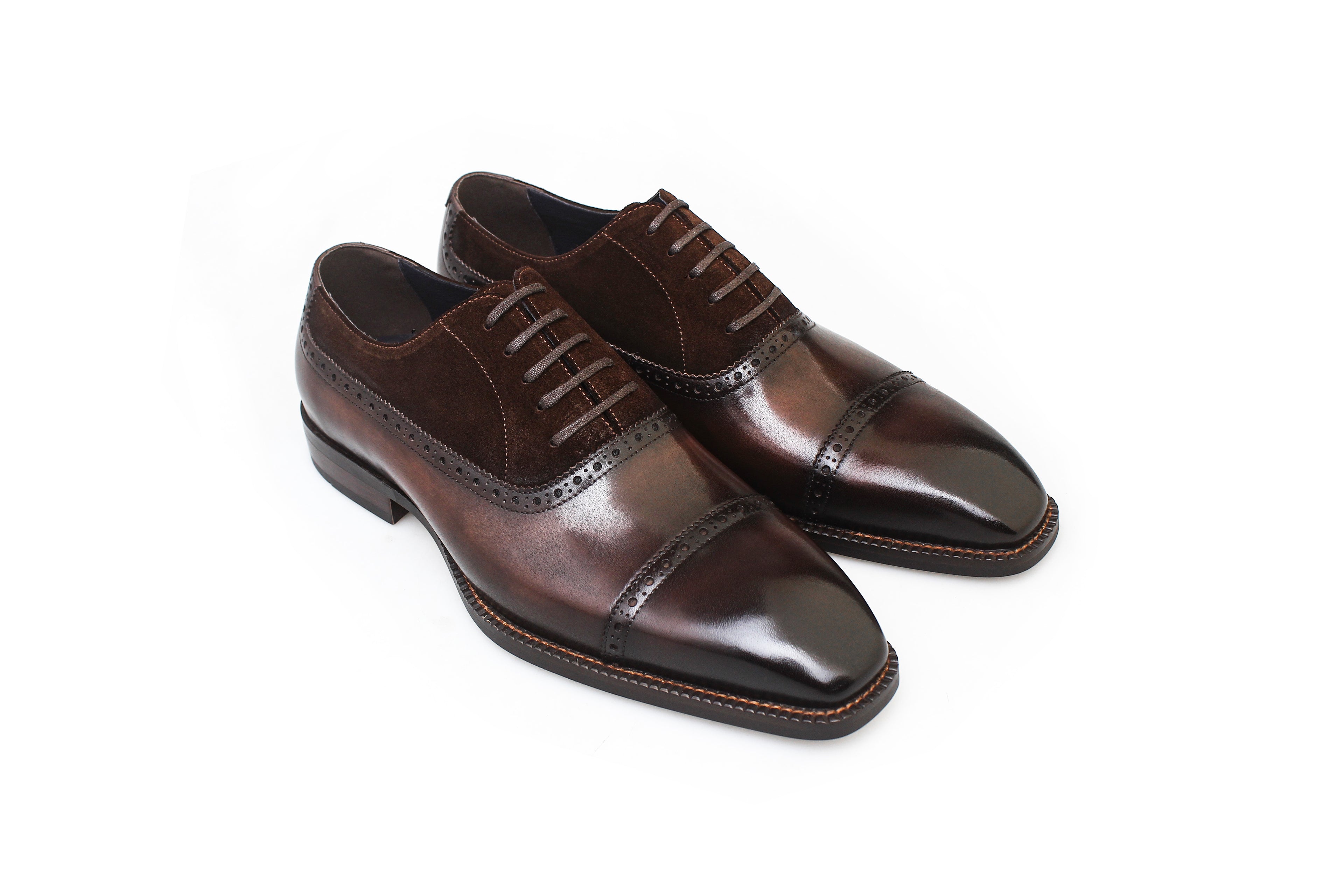 Classic Leather Oxford Shoes – Enduring Style & Comfort